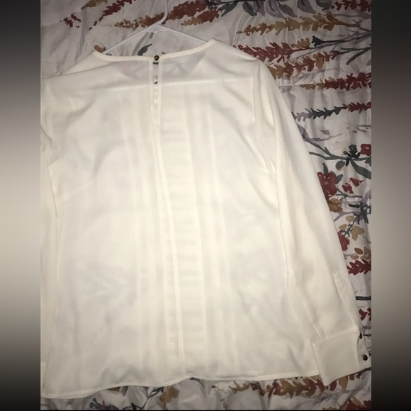 Vince Camuto Blouse Size Medium - Picture 6 of 8